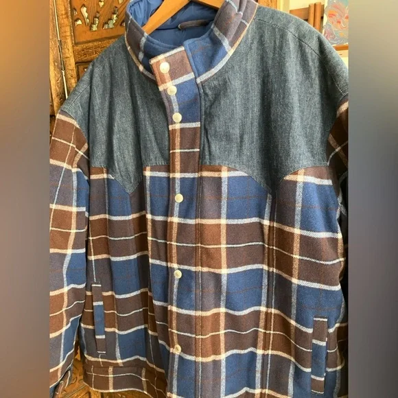 Levi’s plaid, western bomber; wool blend - Picture 2 of 9